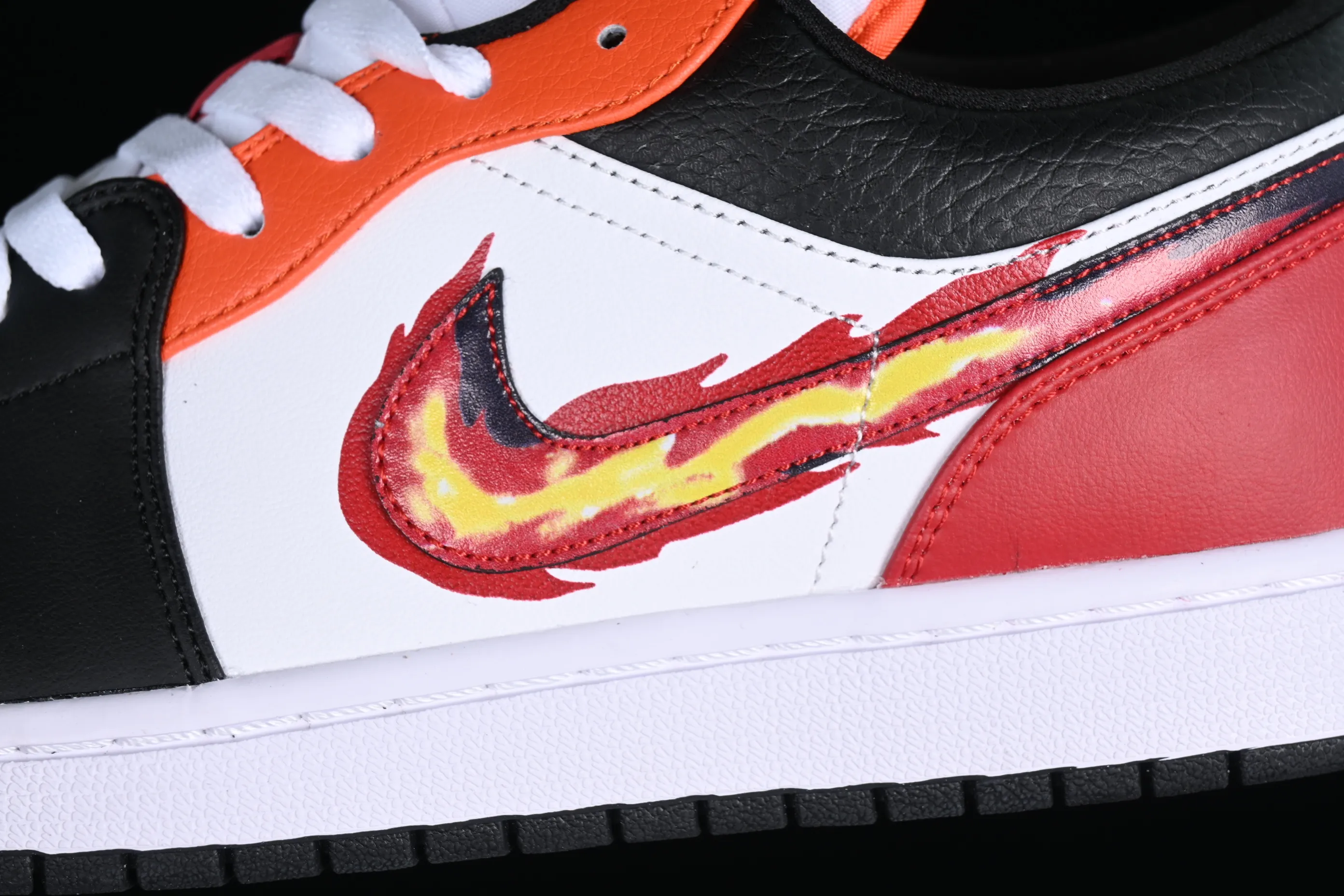 All categories Air Jordan Jordan series basketball shoes Air Jordan 1 Low Air Jordan 1 Low "Flaming Swoosh" AJ1 Joe 1 black red flame FJ7222-101